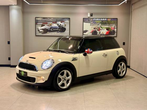 MINI COOPER 1.6 S 16V TURBO GASOLINA 2P AUTOMÁTICO MINI COOPER 1.6 S 16V TURBO GASOLINA 2P AUTOMÁTICO